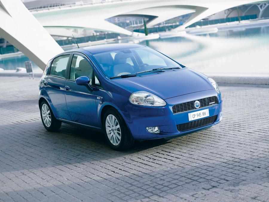  Fiat Grande Punto Multijet 5-Door 2005 года  (фото 8 из 16)
